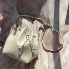 GU ホワイトバッグのサムネイル