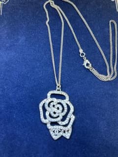 レア美品✨CHANEL カメリア ラインストーン ネックレスのサムネイル