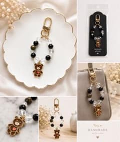 ハンドメイド くまチャーム キーホルダーのサムネイル