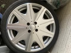 17イン　ホイール　タイヤセットのサムネイル