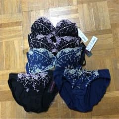 ブラ、ショーツセットのサムネイル