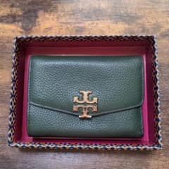 TORY BURCH　三つ折り財布のサムネイル