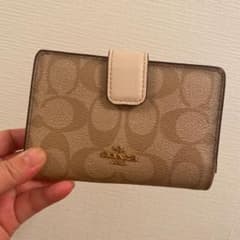 COACH コーチ 二つ折り財布のサムネイル