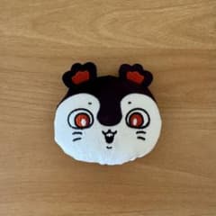 ちいかわ セイレーン おかおバッジ 赤目のサムネイル