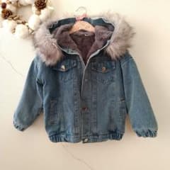 ほぼ新品‼️キッズファーデニムジャケット130のサムネイル
