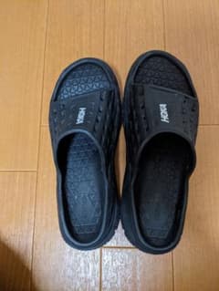 ホカオネオネ　リカバリーサンダルのサムネイル