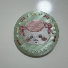 ちいかわ くりまんじゅう 刺繍缶バッジのサムネイル