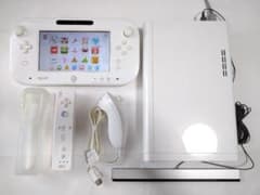 WiiU 32GB 【スーパーマリオメーカー内蔵】本体 32GB ウィー ユーのサムネイル