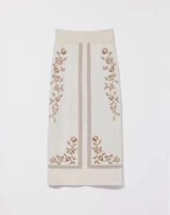 スカート Eaphi SCARF MOTIF KNIT SKIRT beige Eaphi SCARF MOTIF KNIT SKIRT ivory - メルカリ