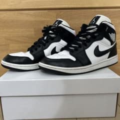 NIKE AIR JORDAN 1 MID ブラック ホワイトのサムネイル