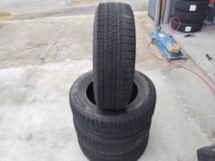 BLIZZAK VRX2 スタッドレスタイヤ 195/65R15のサムネイル
