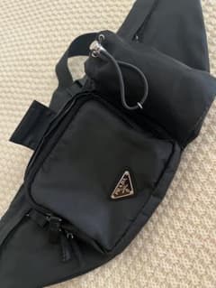 ☆超美品☆PRADA コミックプリント ボディーバッグ ウエストバッグ ブラック ☆超美品☆PRADA コミックプリント ボディーバッグ ウエストバッグ