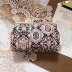 インド刺繍生地 がま口 ポーチ 通帳 カード 印鑑 入れのサムネイル
