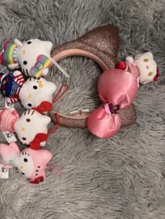 ユニバ　キティちゃん　カチューシャ　マスコット4体　キーホルダーのサムネイル