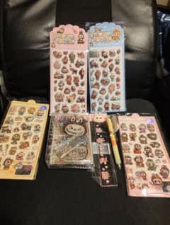 苺プリン様専用キャラクターシールと文房具セットのサムネイル