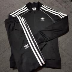 adidas オリジナルス ジャージ上下セット 黒　130のサムネイル
