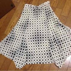 ⭐️500円変形ドット柄スカート⭐️のサムネイル