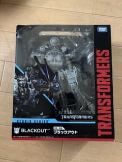 トランスフォーマー スタジオシリーズ SS-08 ブラックアウトのサムネイル