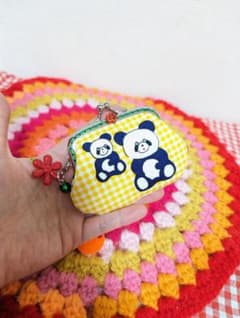 パンダちゃんのレトロ生地❁︎小銭入れがま口のサムネイル