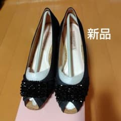 【新品未使用】モード・エ・ジャコモ　オープントゥウェッジソールパンプスのサムネイル