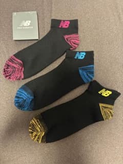 New Balance socks, brand new, 3-pack, size 25-27.