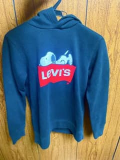 【値下げ交渉可】早い者勝ちLevi's スヌーピー コラボパーカー L ブラックのサムネイル