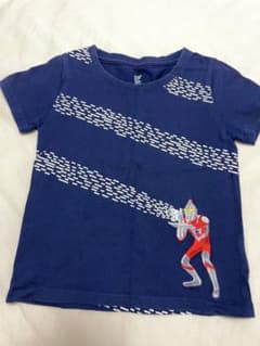 グラニフ　ウルトラマンTシャツ　100サイズのサムネイル