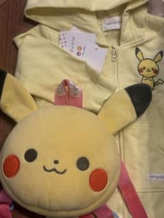さ*中様 monpoke ピカチュウ ジップアップパーカー 90cm リュックのサムネイル