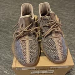 Yeezy 350 V2 fadeのサムネイル