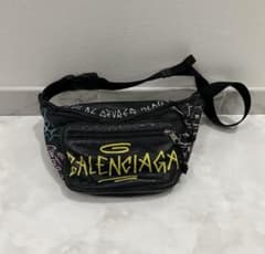 BALENCIAGA ボディバッグ グラフィティのサムネイル
