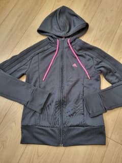 adidas パーカー ジャージ ジュニア 140〜150相当 黒×ピンクのサムネイル