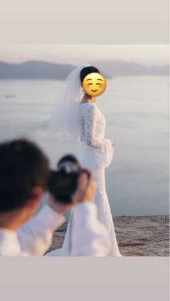 ウエディングドレスのサムネイル