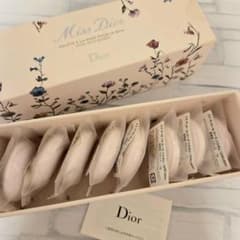 Dior ミスディオール ローズ バスボム 8個入り（箱付き）のサムネイル