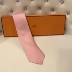 未使用 HERMES エルメス H柄 シルク ネクタイ ピンク 箱付きのサムネイル