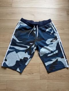 s*y様 adidas ジュニア160ハーフパンツ カモフラ柄 ブルー・ブラックのサムネイル