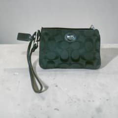 COACH シグネチャー リストレット ポーチ ブラックのサムネイル
