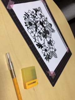 たっつーさん専用  切り絵本とカッターセットのサムネイル