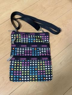 LeSportsac ハート柄 ショルダーバッグ サコッシュのサムネイル
