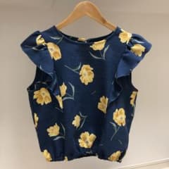 ノエラ フリルトップスのサムネイル