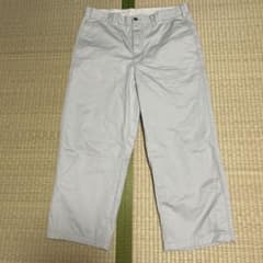 美品　UNIQLO ストレートチノ　リラックスフィットのサムネイル