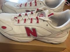 New Balance 615 ホワイト/レッド スニーカーのサムネイル