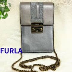 美品 FURLA スマホショルダー メタリックシルバー グリッター チェーン