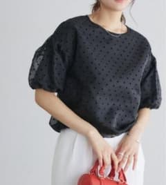ドット半袖ブラウス【専用】のサムネイル