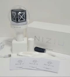 NiziU OFFICIAL LIGHT STICK 本体 - メルカリ