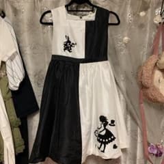 お値下げ致しましたアリスの白黒のワンピースのサムネイル