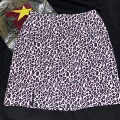 A BATHING APE ヒョウ柄ミニスカートのサムネイル