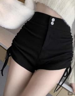 ハイウエスト ショートパンツ ブラックのサムネイル