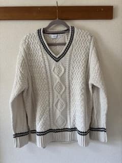 SIMPLICITÉ Vネックケーブル編みニットのサムネイル