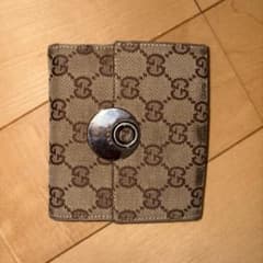 GUCCI二つ折り財布のサムネイル