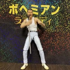 フレディ　マーキュリー　クイーン　フィギュアのサムネイル